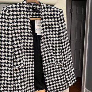 Never Worn - with Tags - Zara houndstooth Blazer - Size Medium